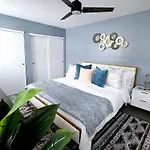Ally\'S Home Away
