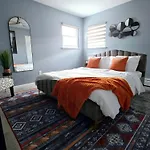 Ally\'S Home Away